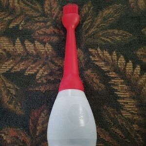 Pampered Chef BBQ Basting Bottle